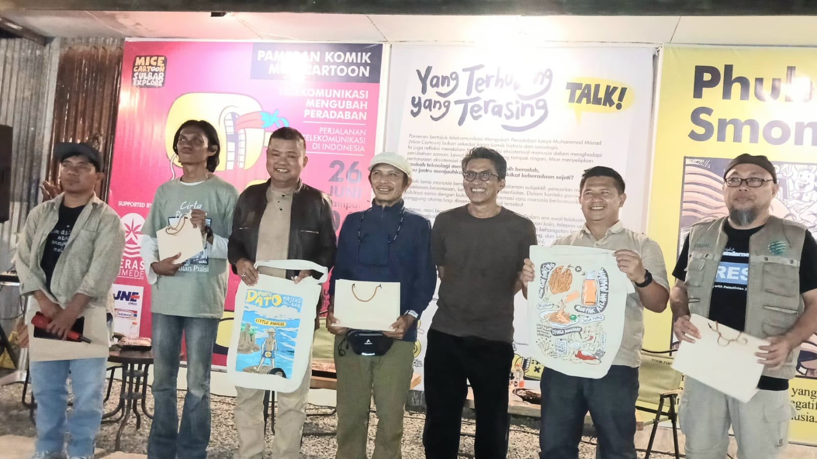 Kadis Perpusip Sulbar Apresiasi Pameran Komik Mice Cartoon: Telekomunikasi Mengubah Peradaban
