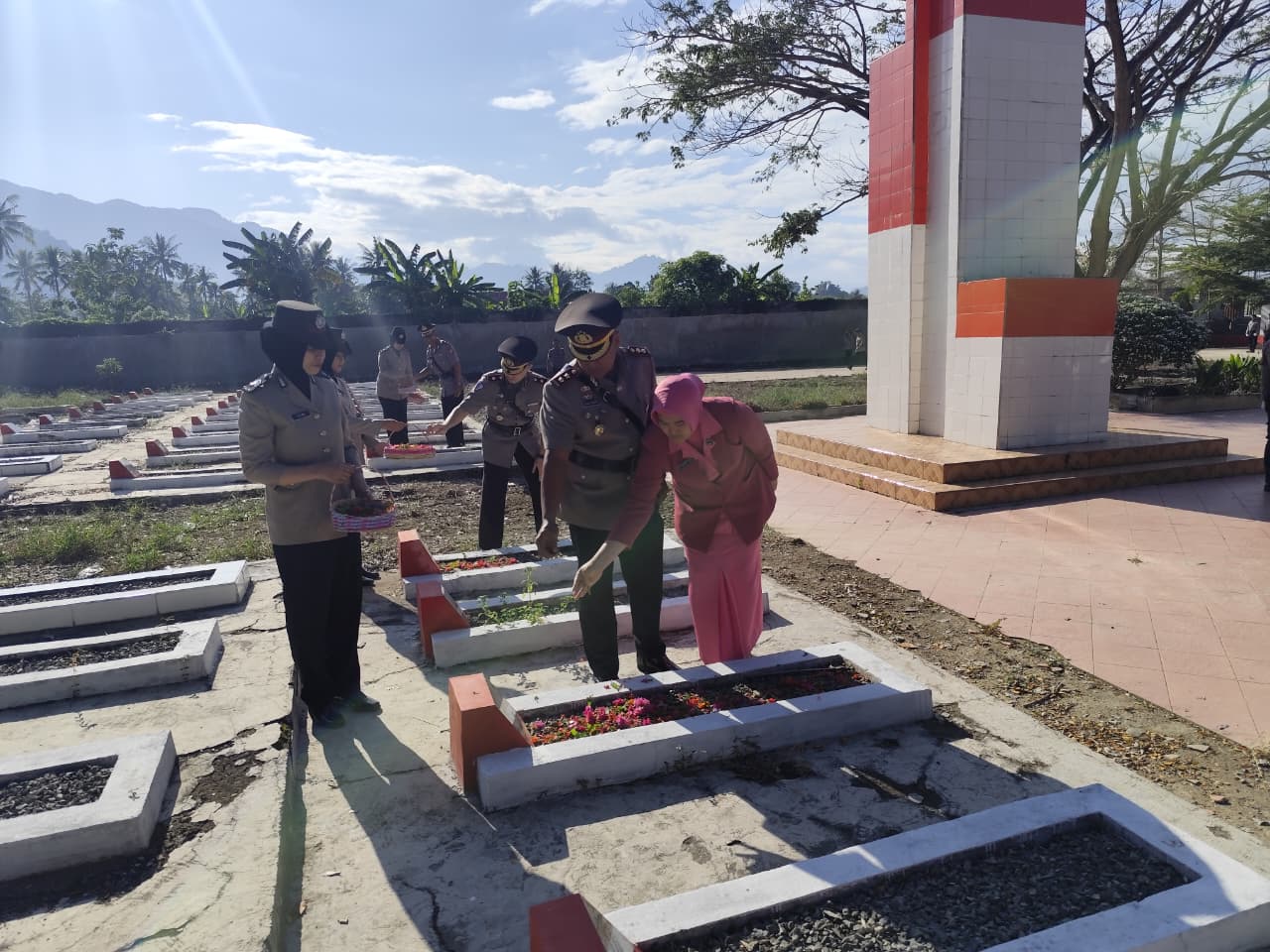 Kapolres Polman Pimpin Ziarah di TMP Rea Timur Sambut Hari Bhayangkara ke-80