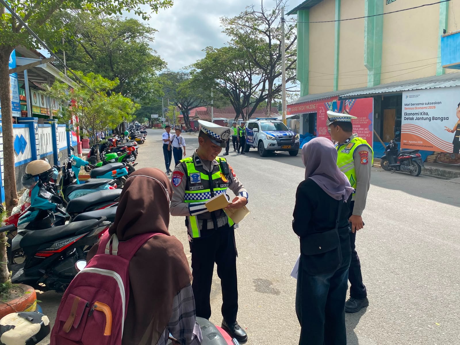 Satlantas Polres Majene Gencarkan Patroli Hunting System, Pengendara Yang Terjaring Diberi Teguran dan Edukasi